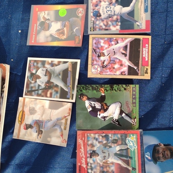 Assorted Baseball Trading Cards - Picture 3 of 4